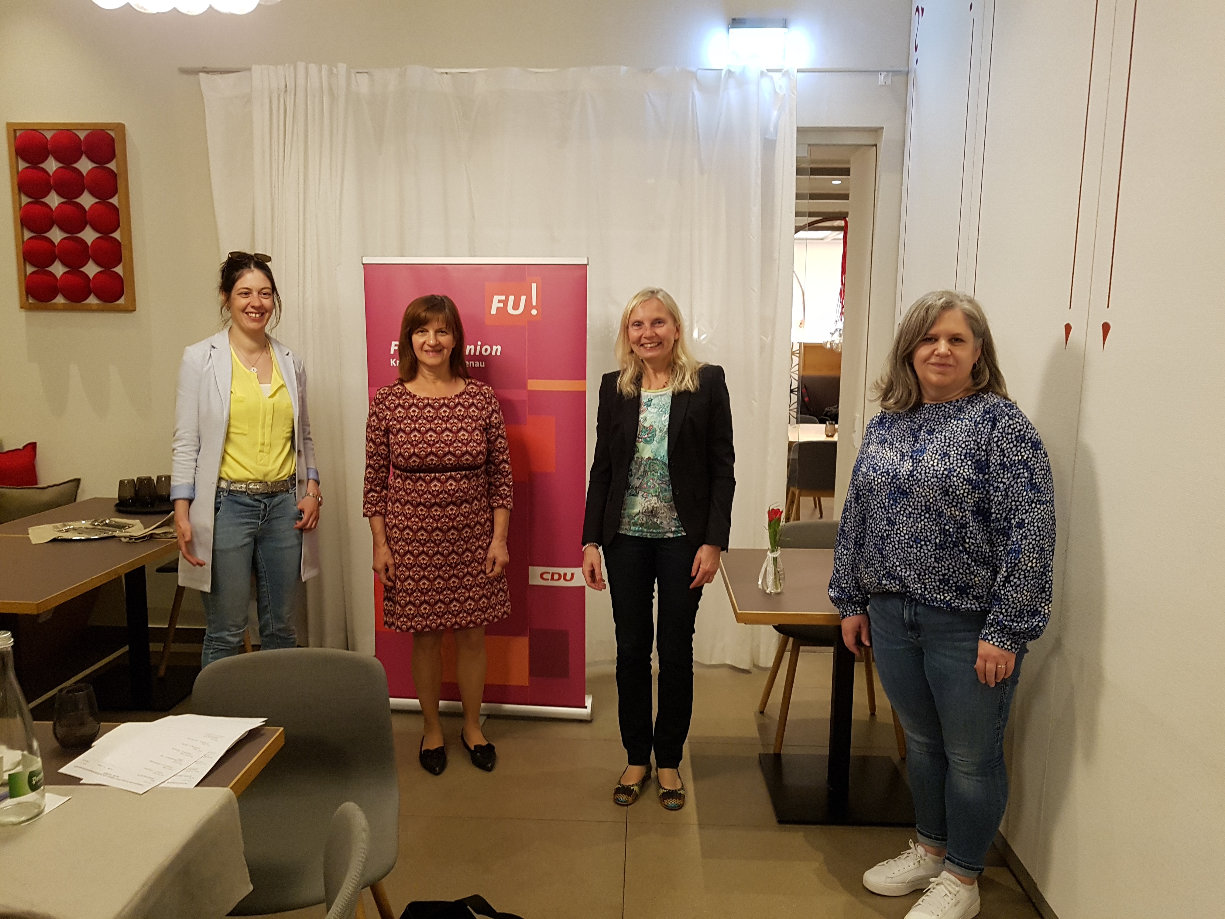 Foto von rechts nach links: Vera Huber, Rosa Karcher, Birgit Wild-Peter, Sylvie Mannhardt